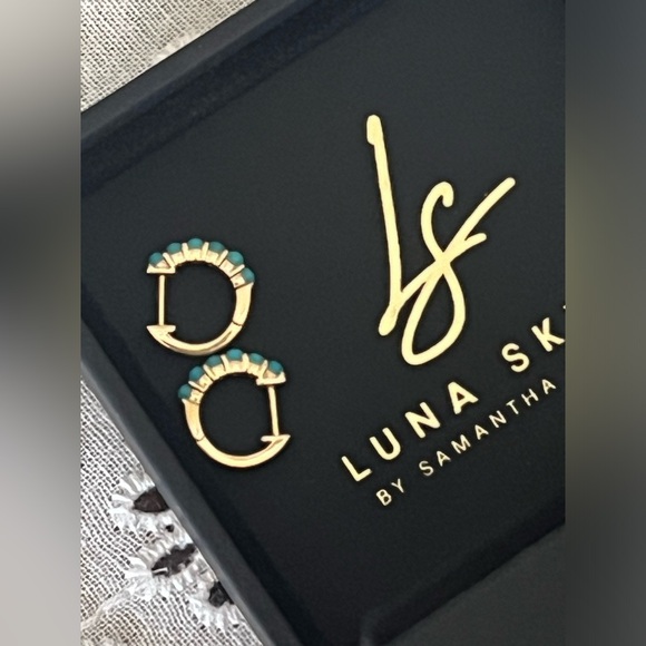 Luna Skye 14k yellow gold, turquoise mini hoop huggie pair - Picture 14 of 16